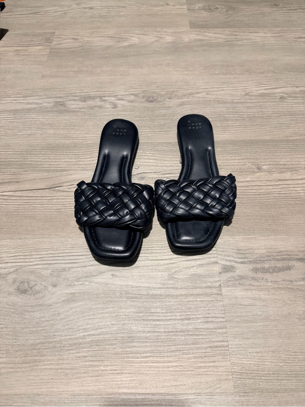 EUC a new day  7.5 Black Braided Slide Sandals